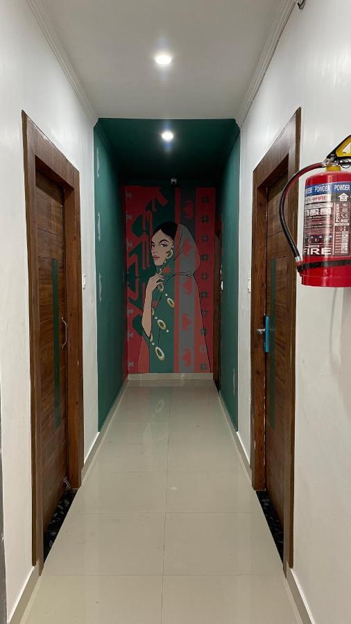 Hot - House Of Travellers, Rishikesh Hostel ภายนอก รูปภาพ