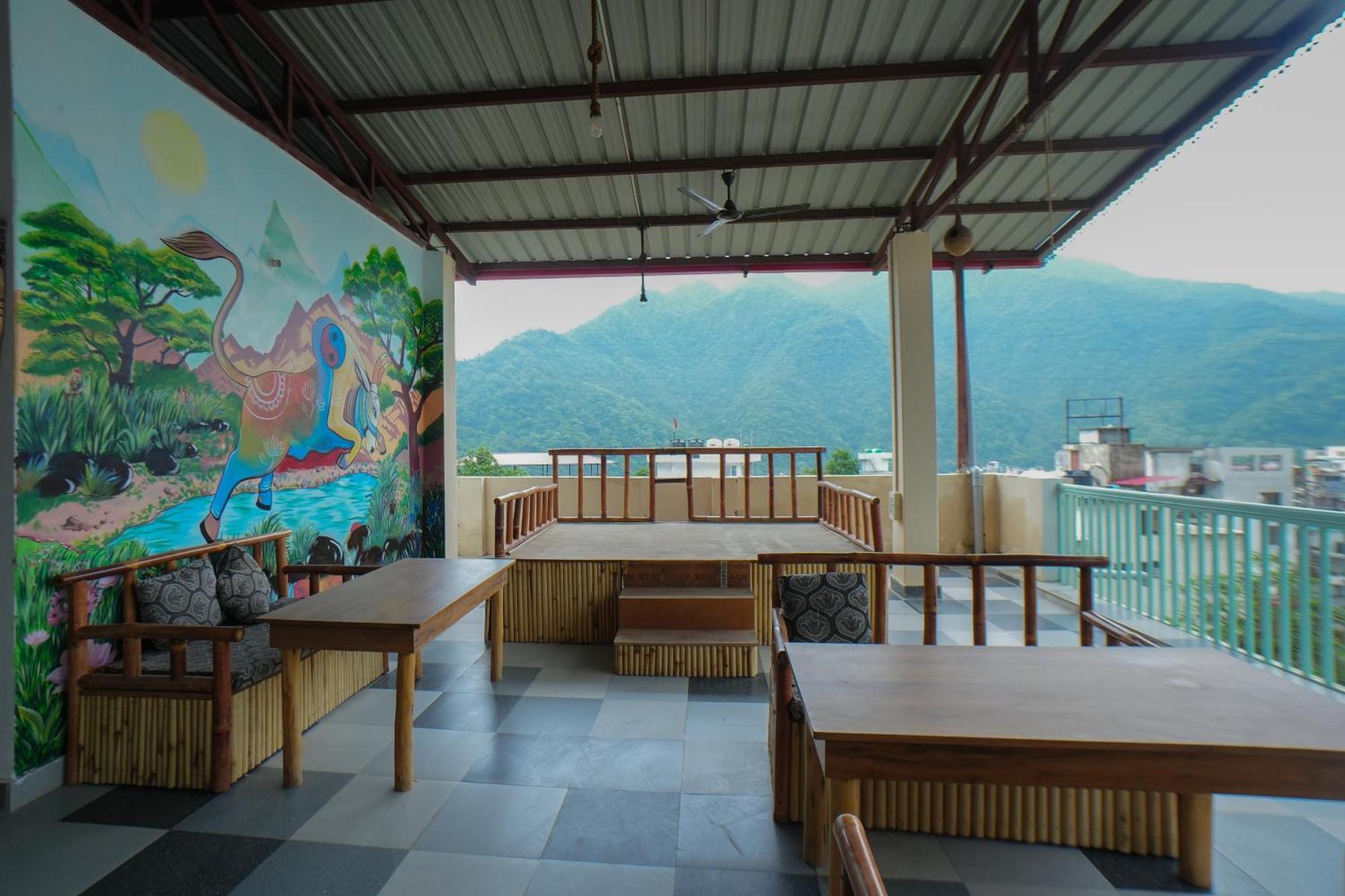 Hot - House Of Travellers, Rishikesh Hostel ภายนอก รูปภาพ